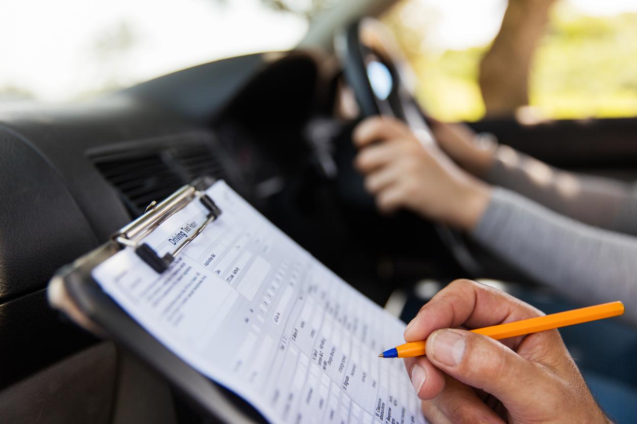 driving lessons and driving school in Richmond